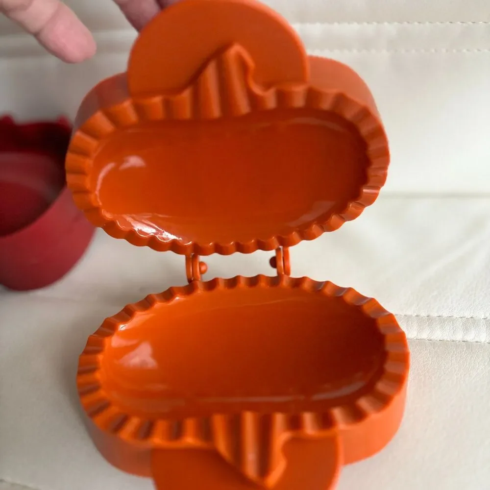 Williams Sonoma Autumn Mini Pie Molds Set Of 3 Pumpkin/Acorn/ Apple Pies